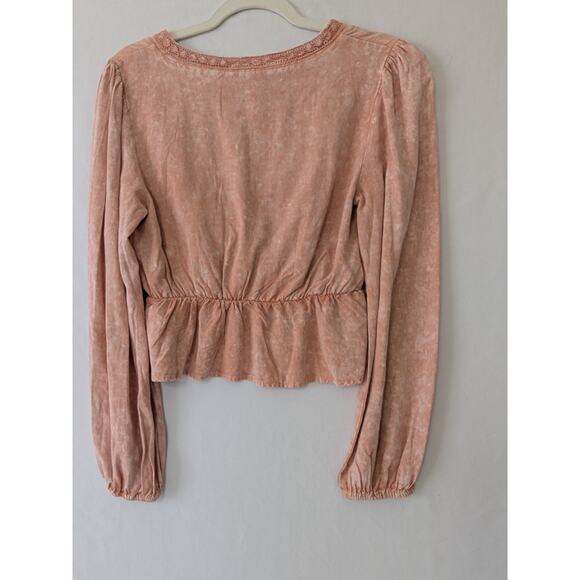 Cloud Ten Womens Boho Surplus Crochet Neckline Cropped Peplum Top Size M‎ Peach - Picture 3 of 10